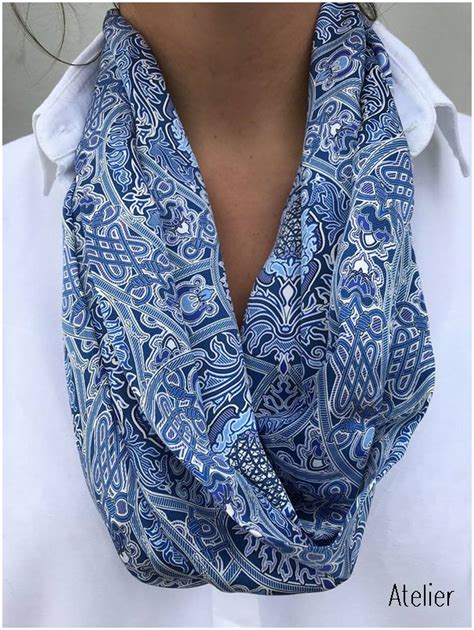 Gorgeous Italian Silk Satin Scarf With Magnetic Fastening