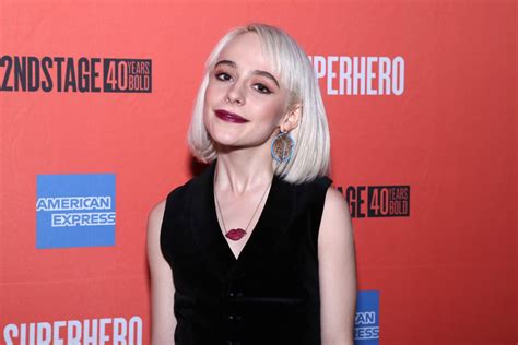 Sophia anne caruso being chaotic neutral for 6 minutes straight. Sophia anne caruso leaves