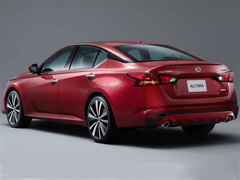 Select up to 3 trims below to compare some key specs and options for the 2021 nissan altima. 2019 Nissan Altima revealed with turbo and All-Wheel-Drive ...