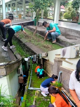 RSUD Kabupaten Buleleng Dukung Green And Clean Gelar Jumat Bersih