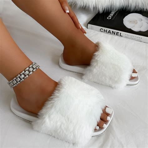 candyfloss white fluffy faux fur slippers simmi london