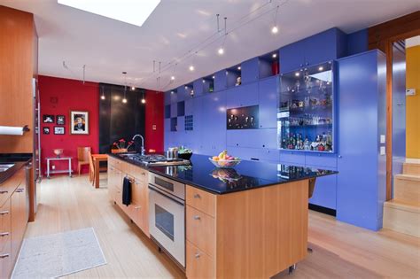 31 Cool And Colorful Kitchens