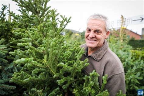 So fies stichelt gottschalk gegen dieter bohlen. Eerlijke kerstbomen van Jan Mertens - Nederweert24