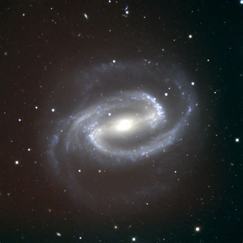 Meet ngc 2608, a barred spiral galaxy about 93 million light years away, in the constellation cancer. Galaxia Espiral Barrada 2608 | Libro Gratis