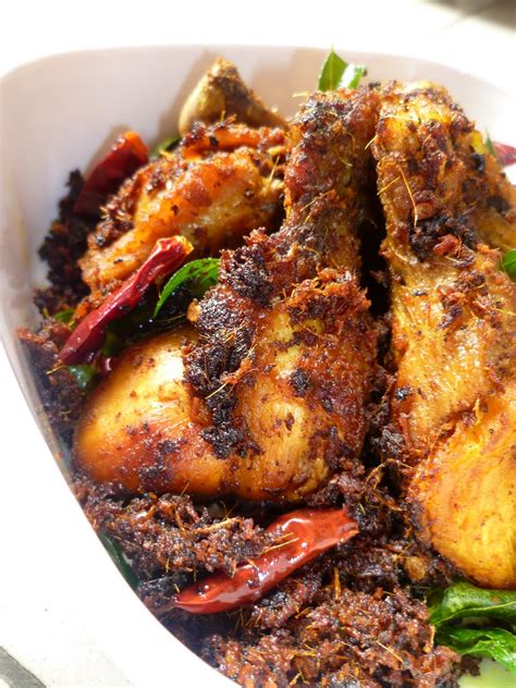 Ayam goreng is an indonesian and malaysian dish consisting of chicken deep fried in oil. Ayam Goreng Berempah Daun Kari - Resipi / Makanan - Explo ...