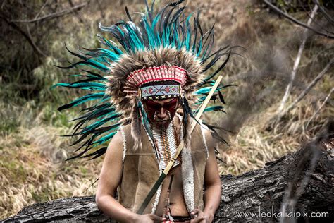 The Meaning Of A Native American Headdress Indian Headdress Novum