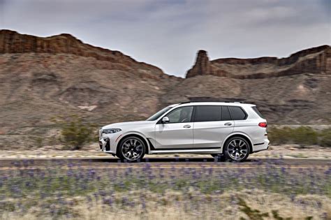 The x7 was first announced by bmw in march 2014. The XXL luxury SUV: the new Mercedes GLS vs BMW X7