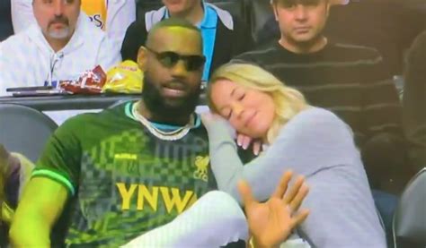 Video Lebron James Interaction With Lakers Owner Jeanie Buss Went