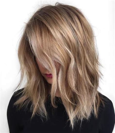 40 Styles With Medium Blonde Hair For Major Inspiration