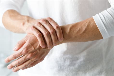 So to treat the carpal tunnel syndrome symptoms, we have to reduce the pressure in the carpal tunnel. 5 Tips to Reduce Pain from Carpal Tunnel Syndrome ...