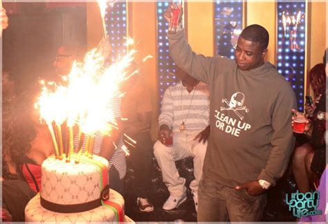 The rumors gained traction after gucci mane, whose legal name is radric delantic davis, was released from an indiana prison in may after serving time for a federal firearms charge. Quick Flix - Gucci Mane Celebrates 32nd Birthday… [PHOTOS ...