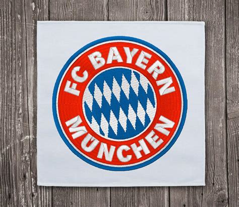339.92 kb uploaded by dianadubina. FC Bayern Munchen logo soccer Bundesliga embroidery design ...
