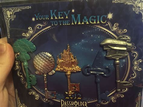 Disney Keys To The Kingdom Pins Disney Pins Trading Disney Pins Pin