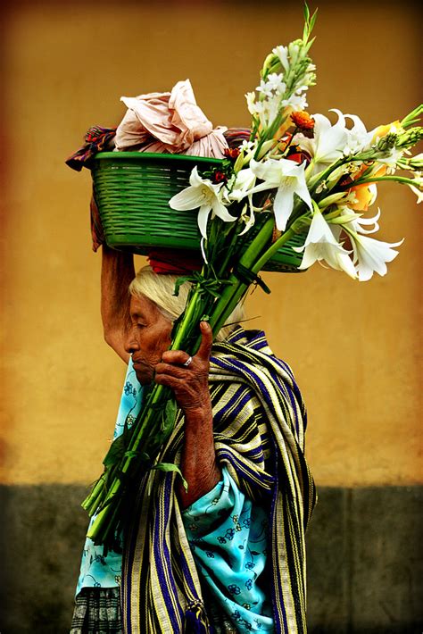 La Vendedora De Flores Ivan Castro Flickr