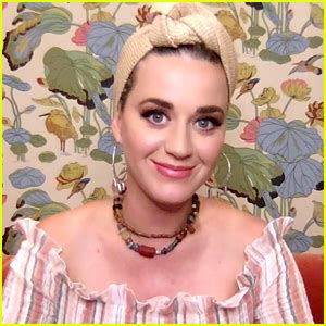 Katy Perry Announces Shes Delayed Her New Album Smile Katy Perry