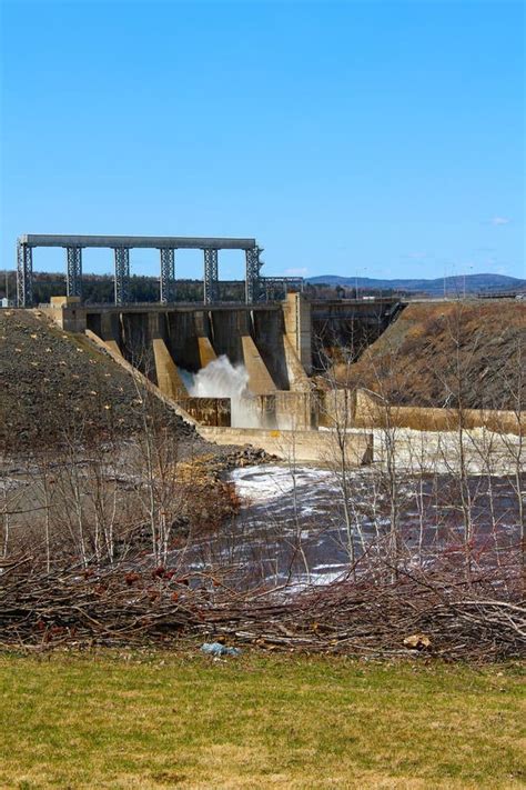 Mactaquac Dam Near Fredericton New Brunswick Canada Stock Image
