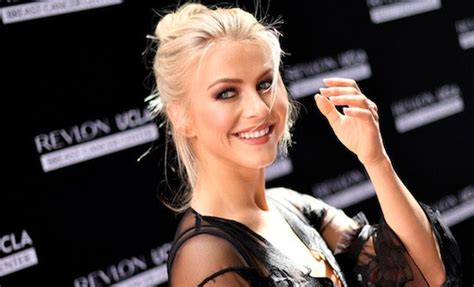 Julianne Hough Has A Crazy Morning Routine