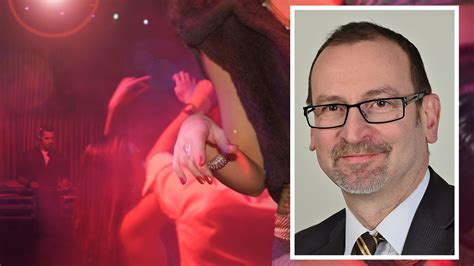Nach Illegaler Gruppen Sex Party In Brüssel Eu Abgeordneter Zurückgetreten