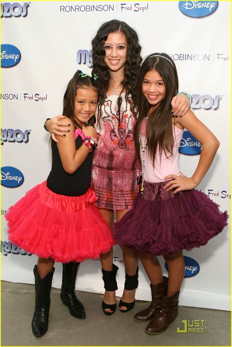 full sized photo of noah cyrus emily reaves segal sweeties 11 noah cyrus and emily grace reaves