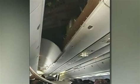 United Airlines Ceiling Panel Falls On Passenger When Plane Lands In Washington Moov Logistics