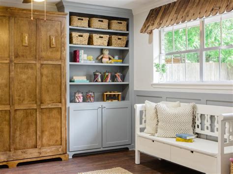 I think i can also see what looks like an alarm sensor in the upper right corner of the window on the left. Fixer Upper: Back Home In Waco | HGTV's Fixer Upper With ...