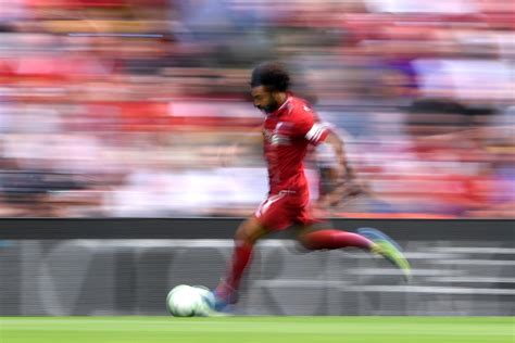 How Far Do Premier League Players Run In A Game Soccer Noise
