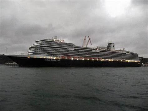 Crée depuis 1973, notre plateau technique accueille les patients ambulatoires, hospitalisés et en urgence. EN IMAGES. Le « Nieuw Statendam » au port de Brest pour un ...
