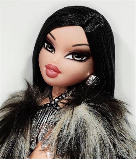 An area with baddie aesthetic wallpapers wallpaper cave can be an ideal candidate for a shiny metallic wallpaper to reflect light deeper into the room. Pin by bRat/z on bratz | Bratz doll makeup, Bad girl ...