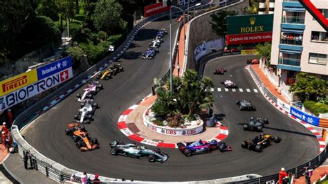 Adulé par les uns, détesté par d'autres, il ne laisse personne indifférent tant il semble anachronique aujourd'hui, en formule 1. F1 Explained: How F1 turns Monte Carlo into the Monaco ...
