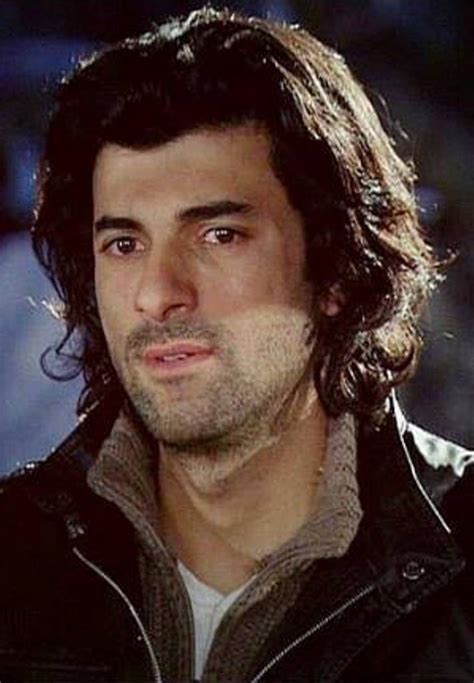 Instagram Engin Akyurek