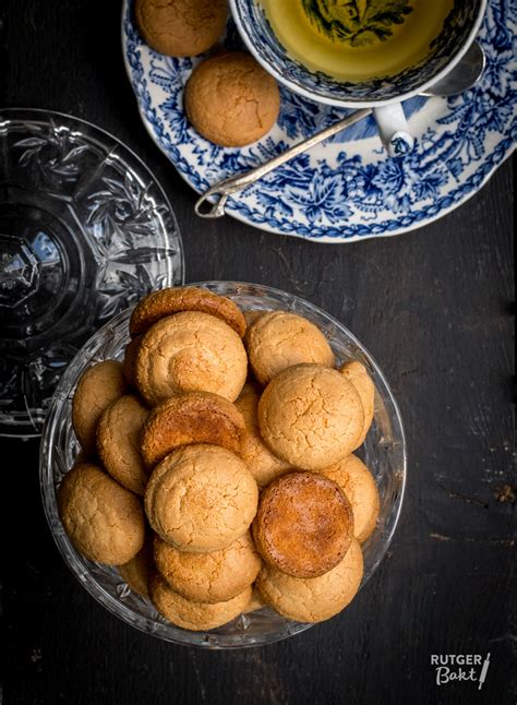 Bitterkoekjes Recept Rutgerbakt Nl