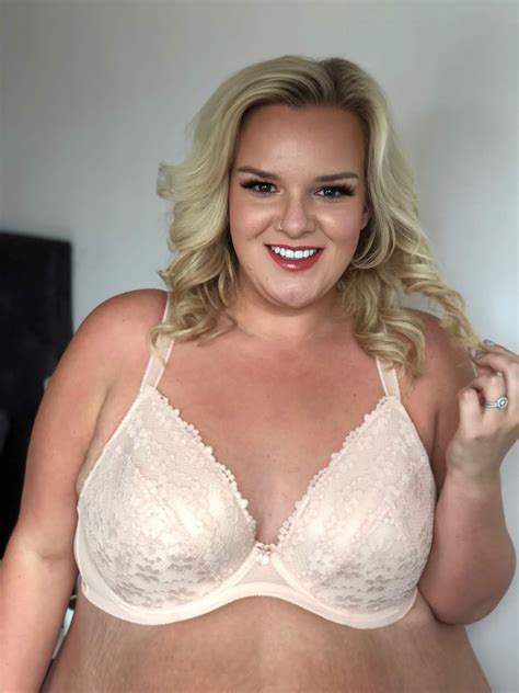 falling in love with lingerie feat simply be bargain daisy bra whatlauraloves