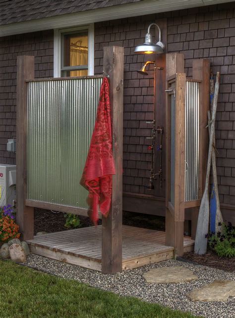 How To Build And Enjoy An Outdoor Solar Shower Outside Showers Diy