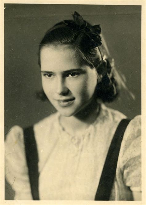 28 beautiful portrait pictures of german girls in the 1930s and early 1940s vintage news daily