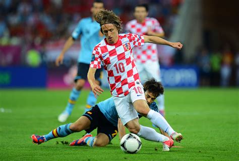 Watch the 2012 croatia vs. Luka Modric Photos Photos - Croatia v Spain - Group C ...