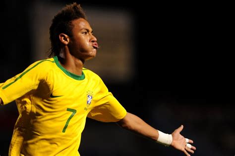 Neymar élu Meilleur Joueur De Lannée Au Brésil La Presse