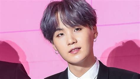 11,338 likes · 4 talking about this. 방탄소년단 슈가 대취타 나이 남친짤 복근 고화질