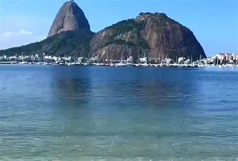 vídeo mostra a praia de botafogo com as águas cristalinas efeito da quarentena