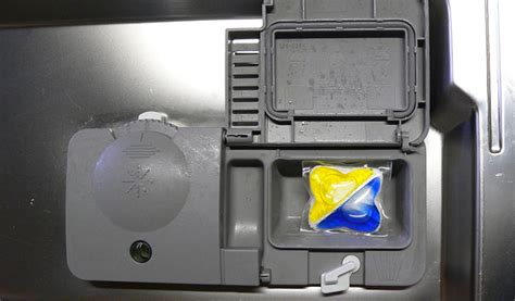 How to use a dishwasher : Choosing and Using Dishwasher Pods for Your Home ...