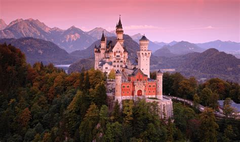 The World's Most Impressive Castles Will Leave You Speechless - Top5