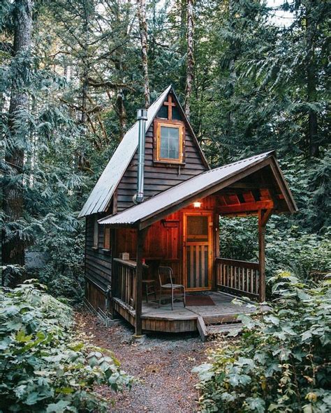 All I Need Is A Little Cabin In The Woods 26 Photos Tiny House