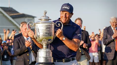 phil-mickelson-wins-2021-pga-championship-in-improbable-fashion