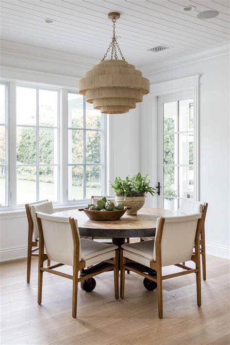 Easy Dining Table Centerpiece Ideas for Everyday - Inspiration For Moms