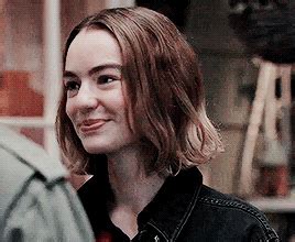 Fashion, wallpapers, quotes, celebrities and so much more. Casey Gardner (Brigette Lundy-Paine) Atypical | Brigette ...