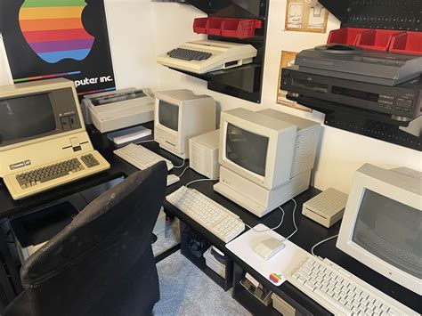 Apple Atari And Commodore Oh My Explore A Deluxe Home Vintage