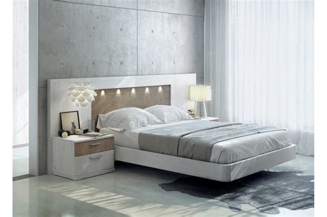 Mettez en valeur votre lit double avec cette tête de lit en chêne mathilde. Lit moderne 160x200 + Tête de lit led + Chevets BAIX 121 - Cbc-Meubles