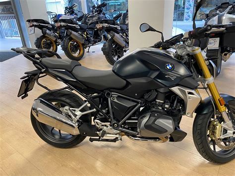 The 2020 bmw r 1250 rt is a touring motorcycle that brings together sophisticated styling, sporty riding characteristics, and advanced features. Vespacito | BMW R1250R