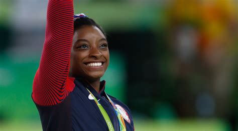 Visit simone biles' profile and read the full biography, watch videos and read all the latest news. Simone Biles Biografia - Tipos de Gimnasia