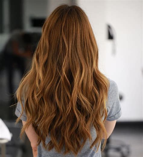 These are praised by many ladies for their versatility and easy maintenance since the length is appropriate for both wearing the hair loose and creating various updos. Pin on Long Wavy Layered Hairstyles