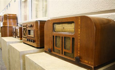 Radios Golden Age Then And Now On Display At Wuwf Wuwf